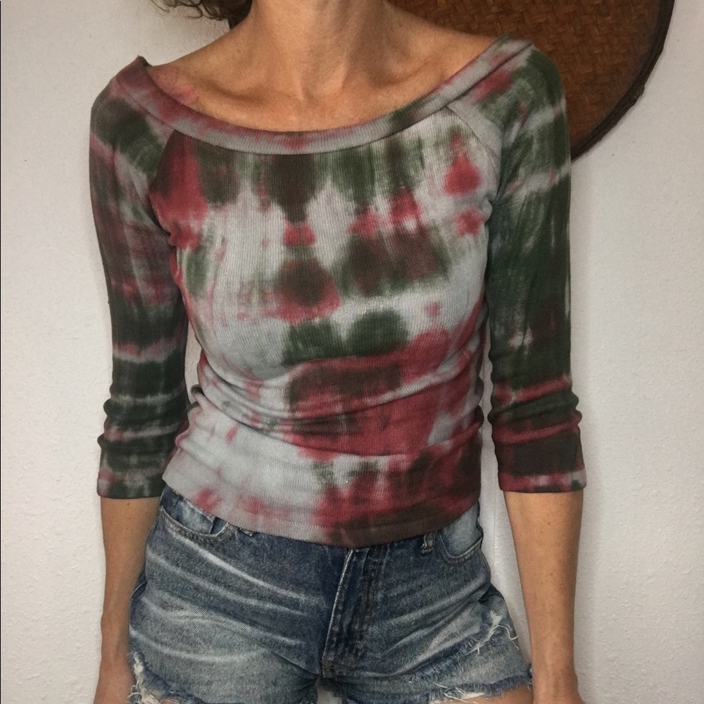 🧞‍♀️VTG Y2K tye-dye stretch shirt